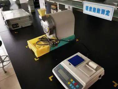 我為群眾辦實事 區(qū)商務局舉辦食品安全宣傳周暨糧食質量安全宣傳日活動